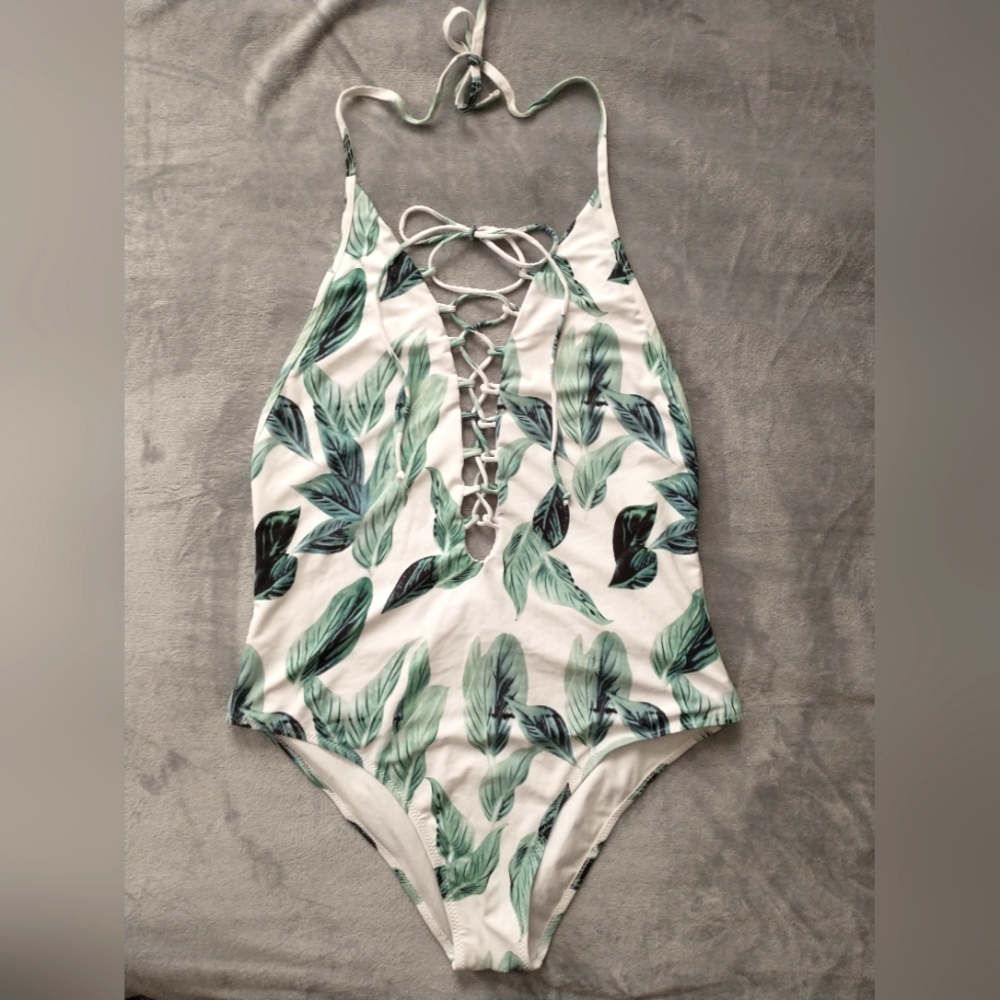 Cupshe one-piece swimsuit, white/green botanical print, size XL